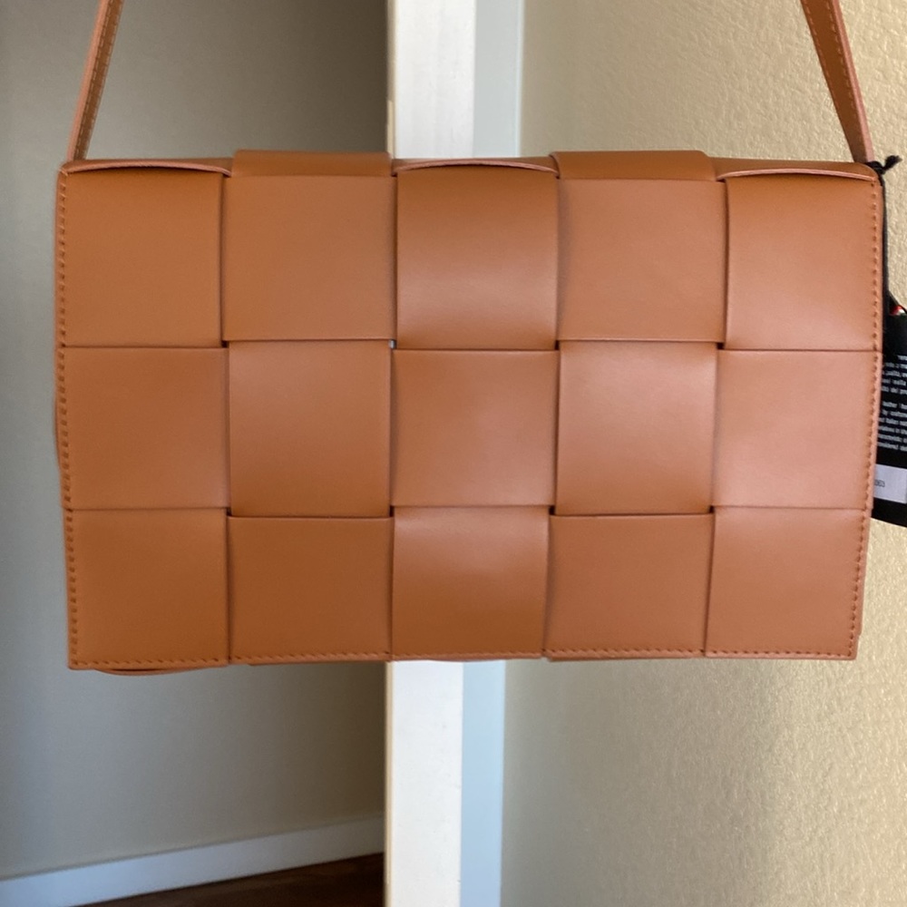 NWT Valentina Fiore Italian Woven Leather Crossbody Bag